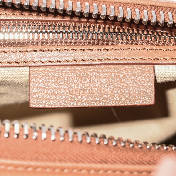 Givenchy Medium Antigona Light Beige Leather Bag - Picture 8 of 8